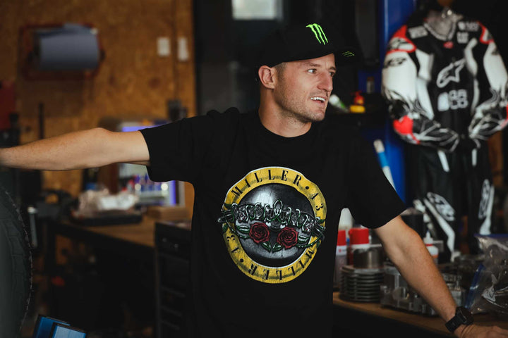 Bars N Roses Tee